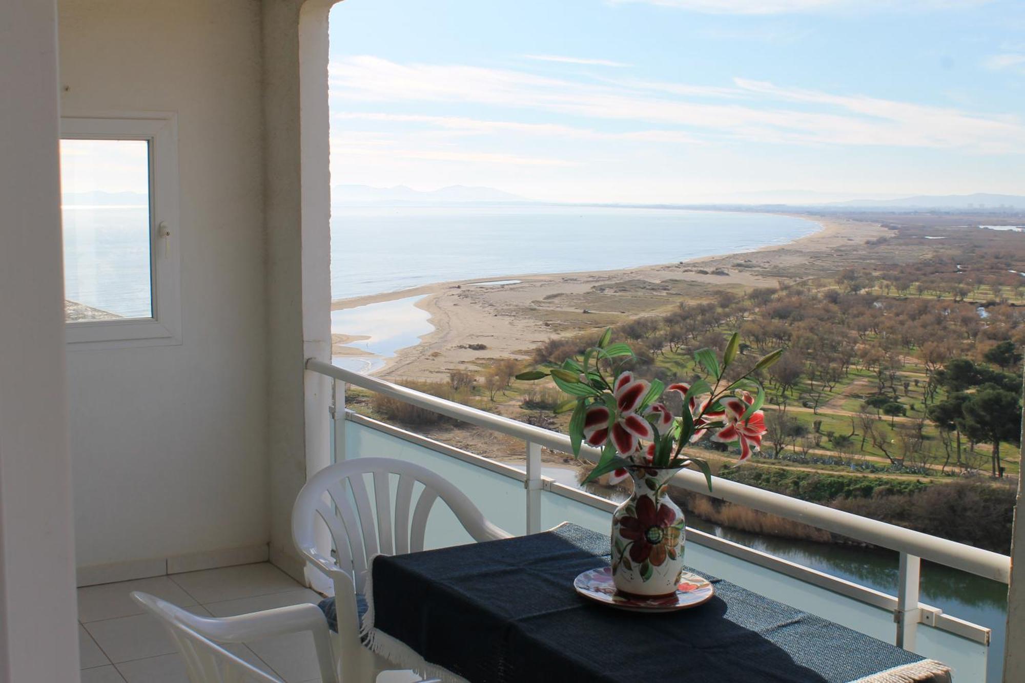 Apartamento De Dos Habitaciones Con Vistas Al Mar 艾姆布里亚布拉瓦 外观 照片
